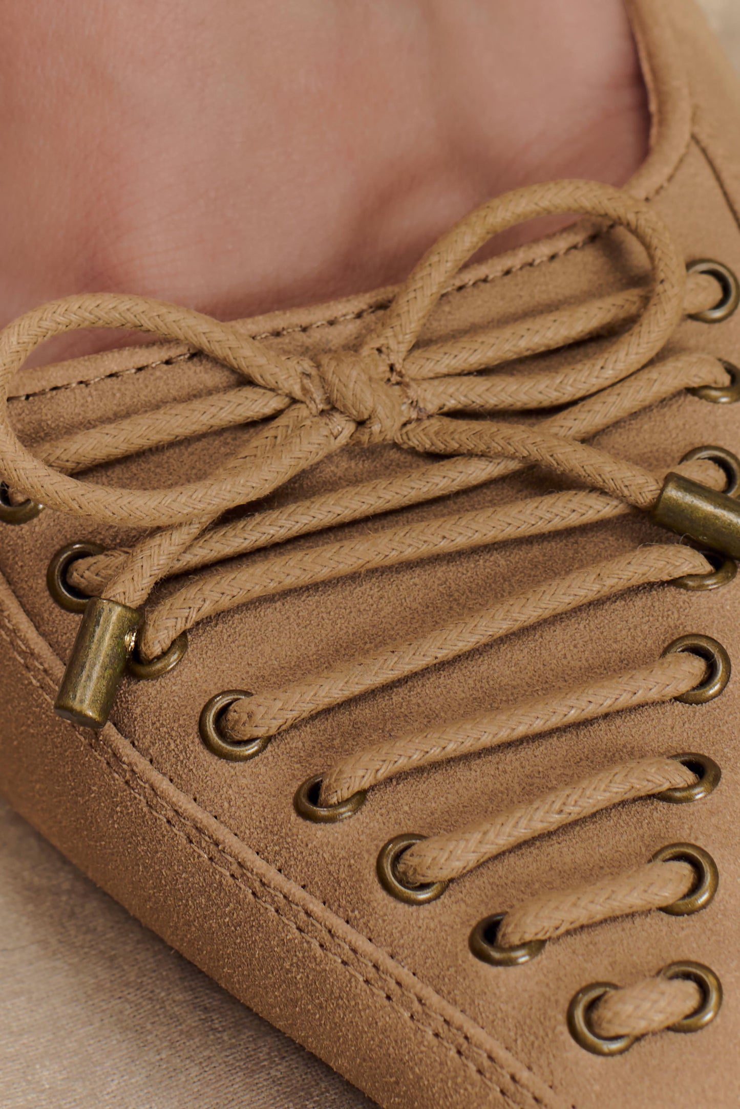 Escarpins en daim à lacets Joanne - Camel