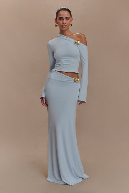 Top asymétrique à manches longues Ainsley avec ornements floraux - Bleu clair
