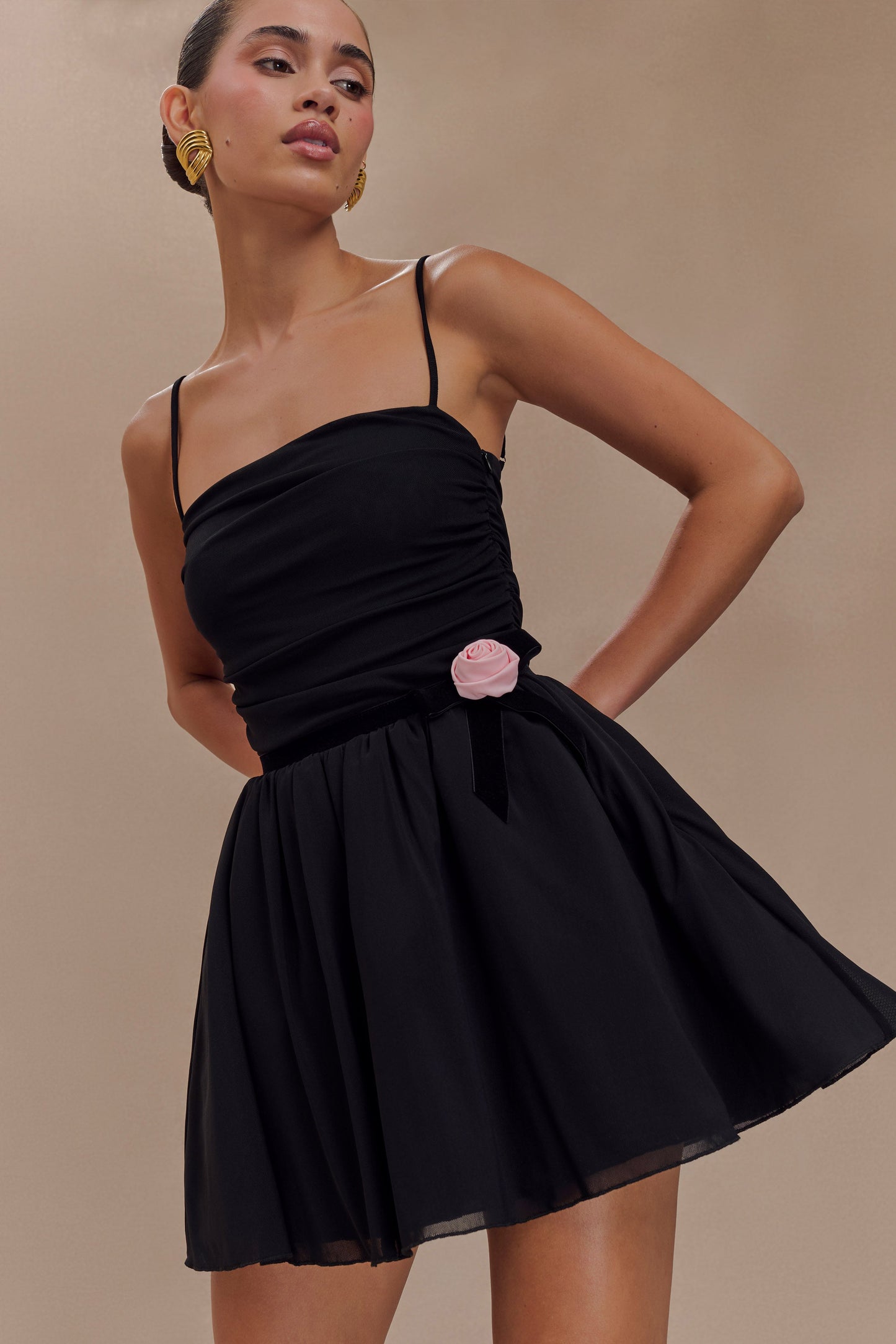 Mini-robe en maille Mischa avec motif floral - Noir