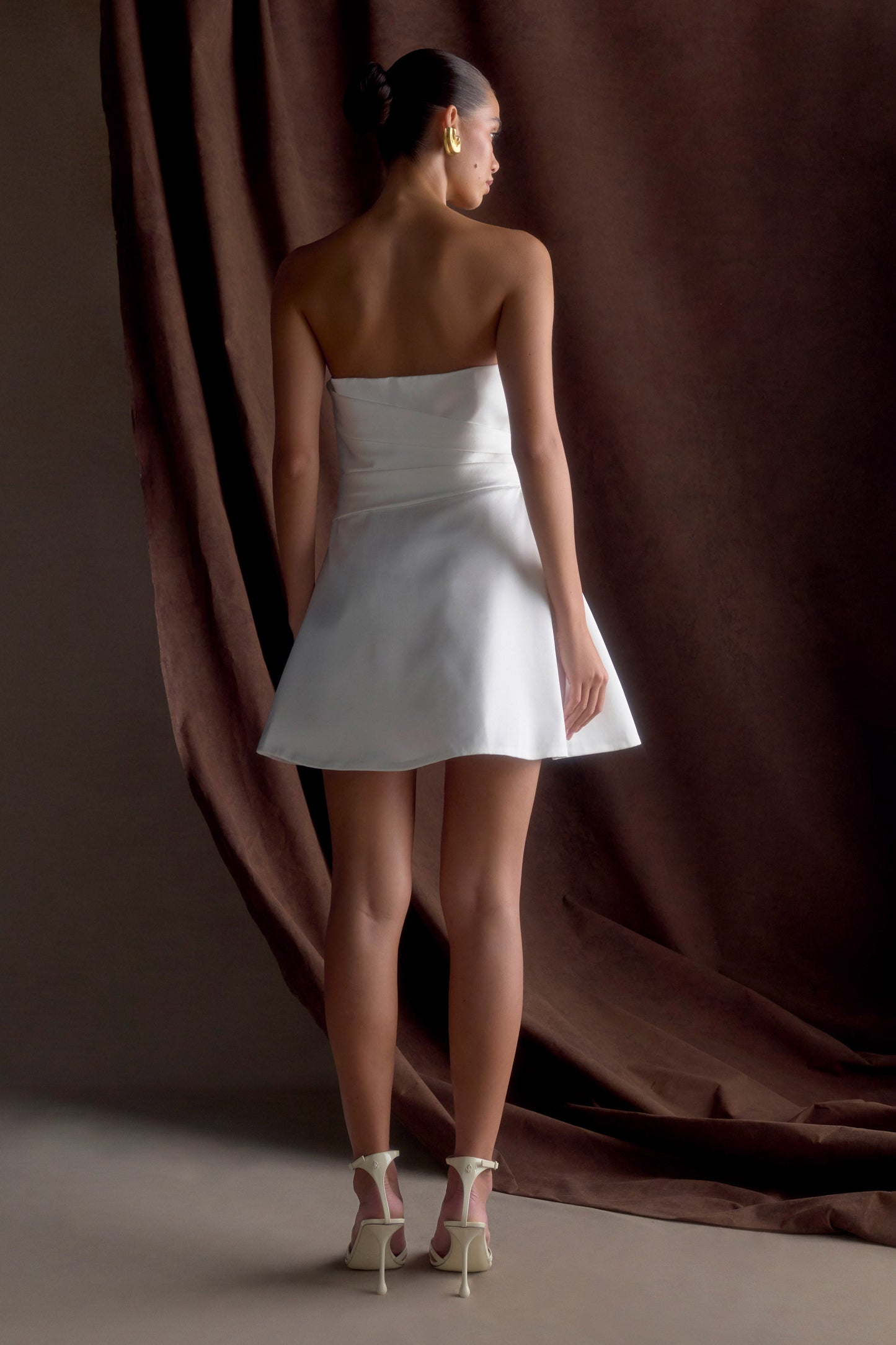 Mini-robe satinée sans bretelles Lora - Blanche