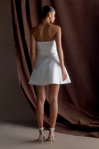 Mini-robe satinée sans bretelles Lora - Blanche