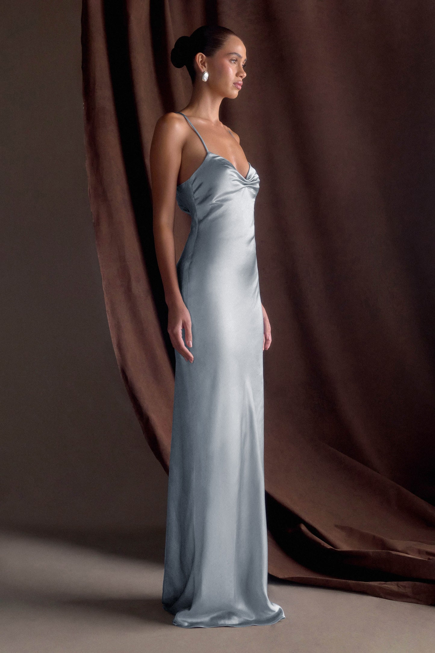 Lilly Robe Maxi en Satin à Col en Forme de Coeur - Bleu Glacé