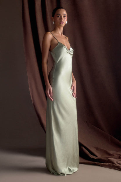 Robe longue satinée à col en cœur Lilly - SAGE