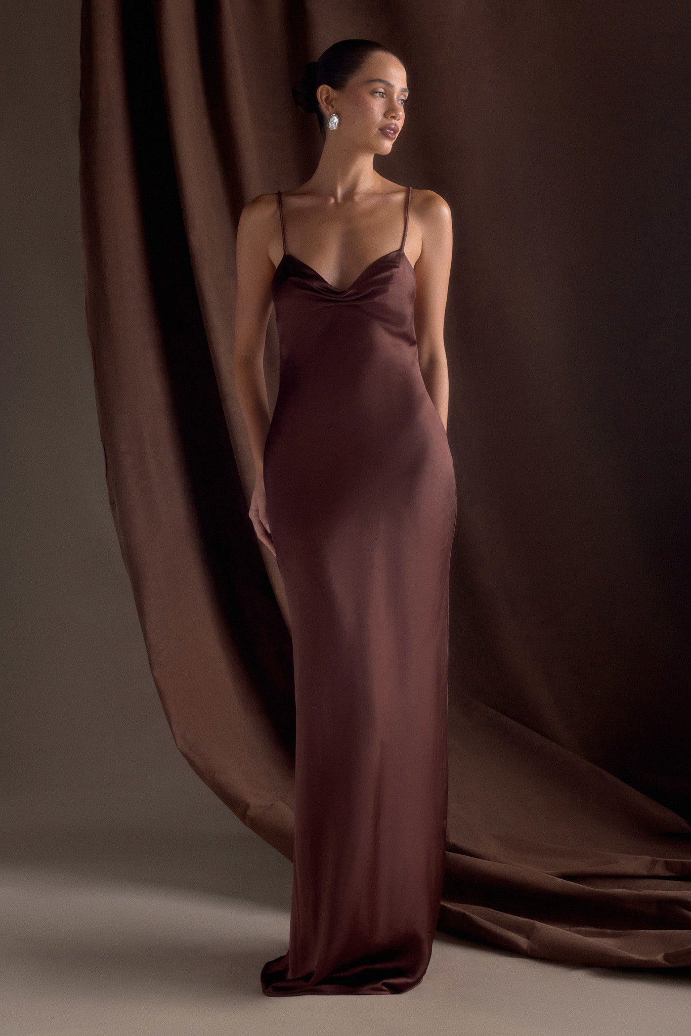 Robe Maxi Satin Lilly Sweetheart - Chocolat Noir
