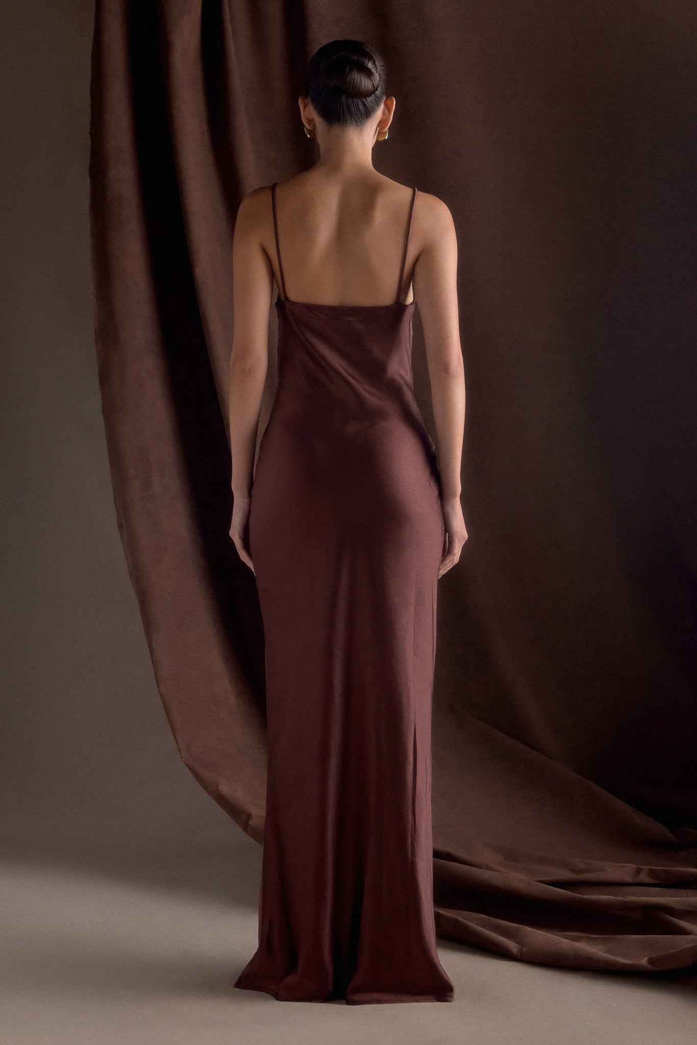 Robe Maxi Satin Lilly Sweetheart - Chocolat Noir