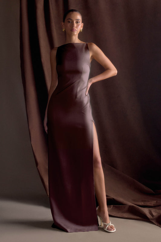 Violet Robe Maxi en Satin Sans Manches - Chocolat Noir