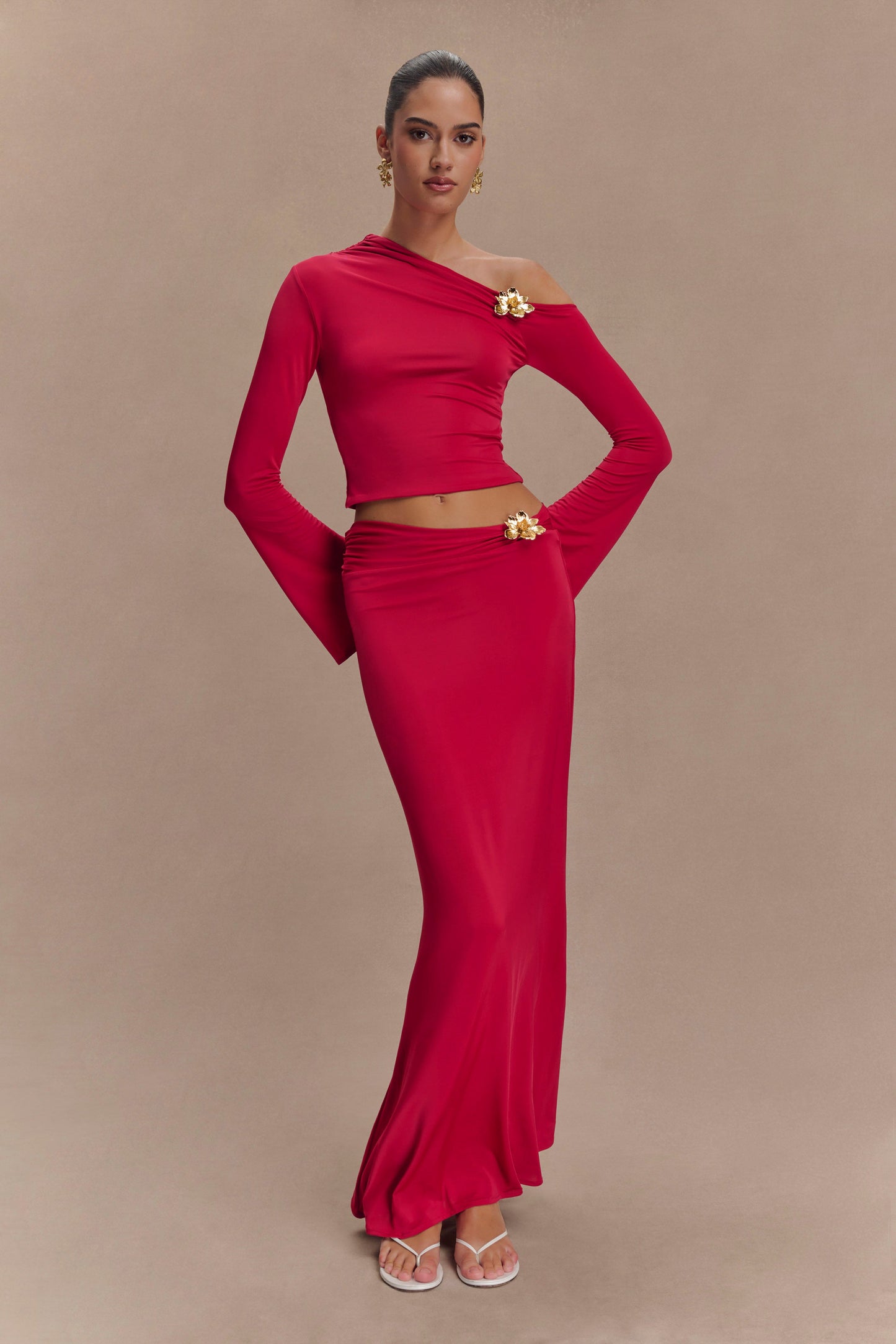 Jupe Maxi Asymétrique Ainsley avec Frotterie Florale - Rose Fushia