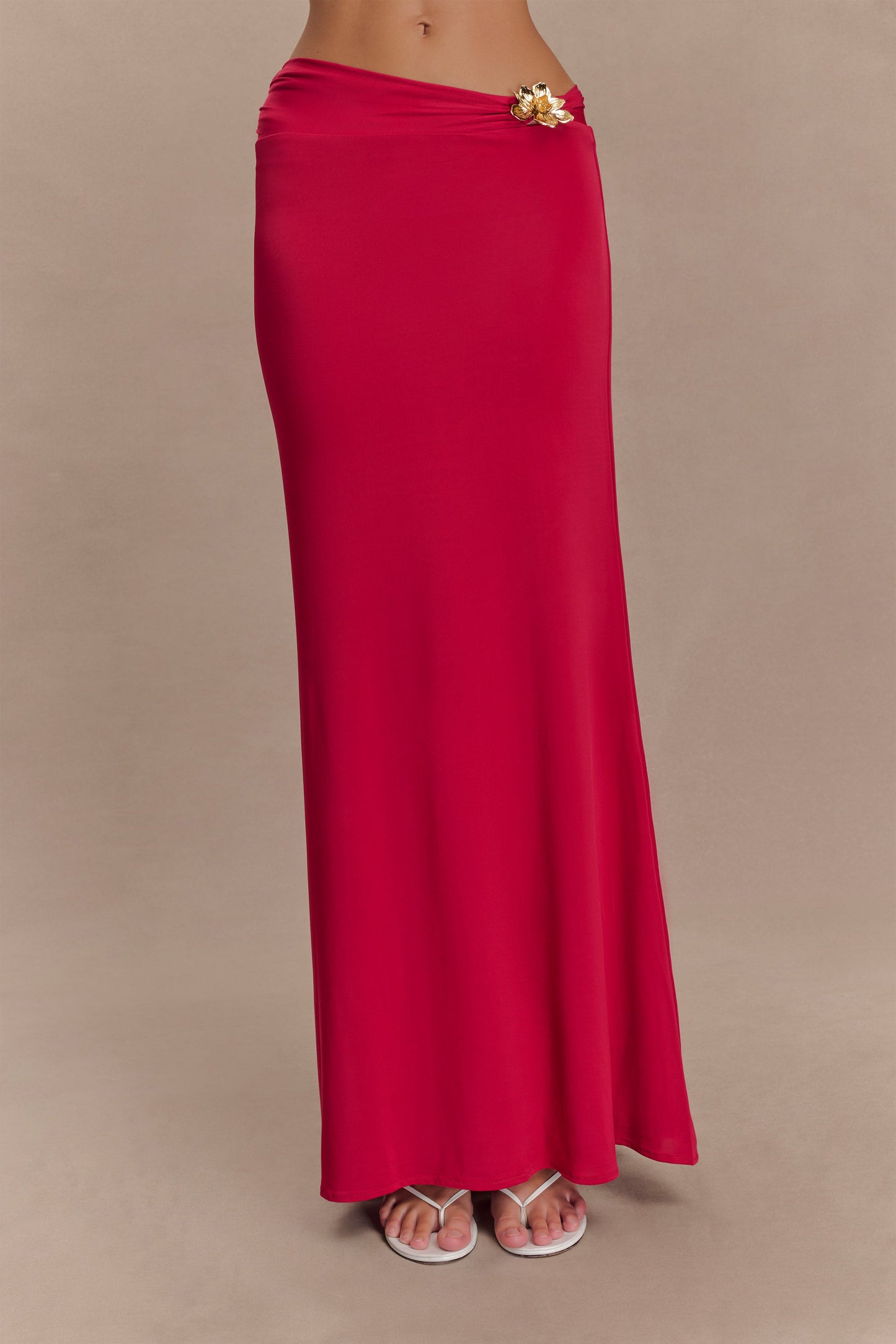 Jupe Maxi Asymétrique Ainsley avec Frotterie Florale - Rose Fushia