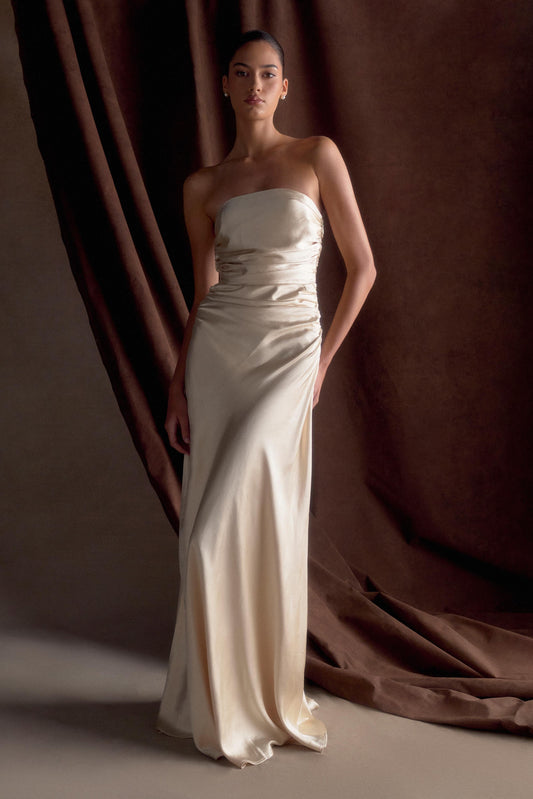 Robe longue satinée sans bretelles Cedar - Or rosé