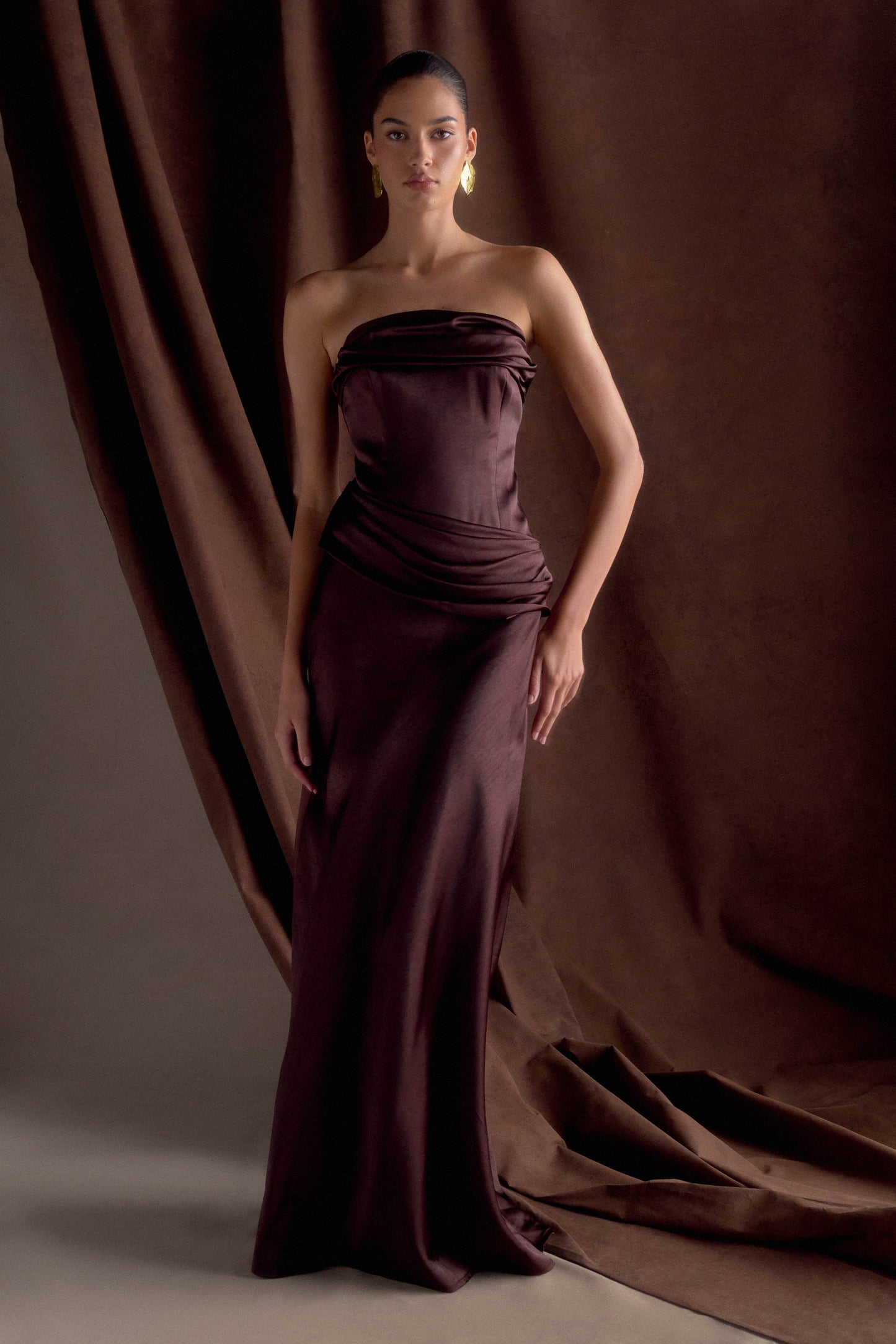 Jasmine Robe Maxi en Satin Sans Bretelles - Chocolat Noir