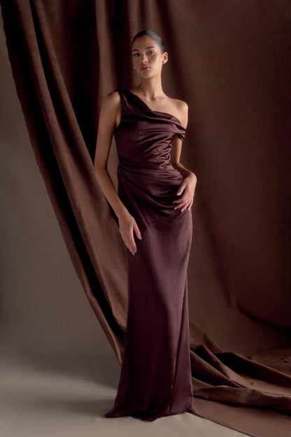 Robe Maxi en Satin Dalia à Manches Décolletées - Chocolat Noir