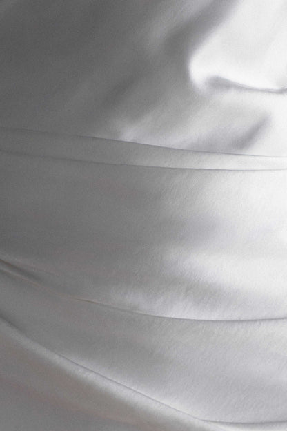 Robe Maxi Iris en Satin à Manches Longues - Blanche