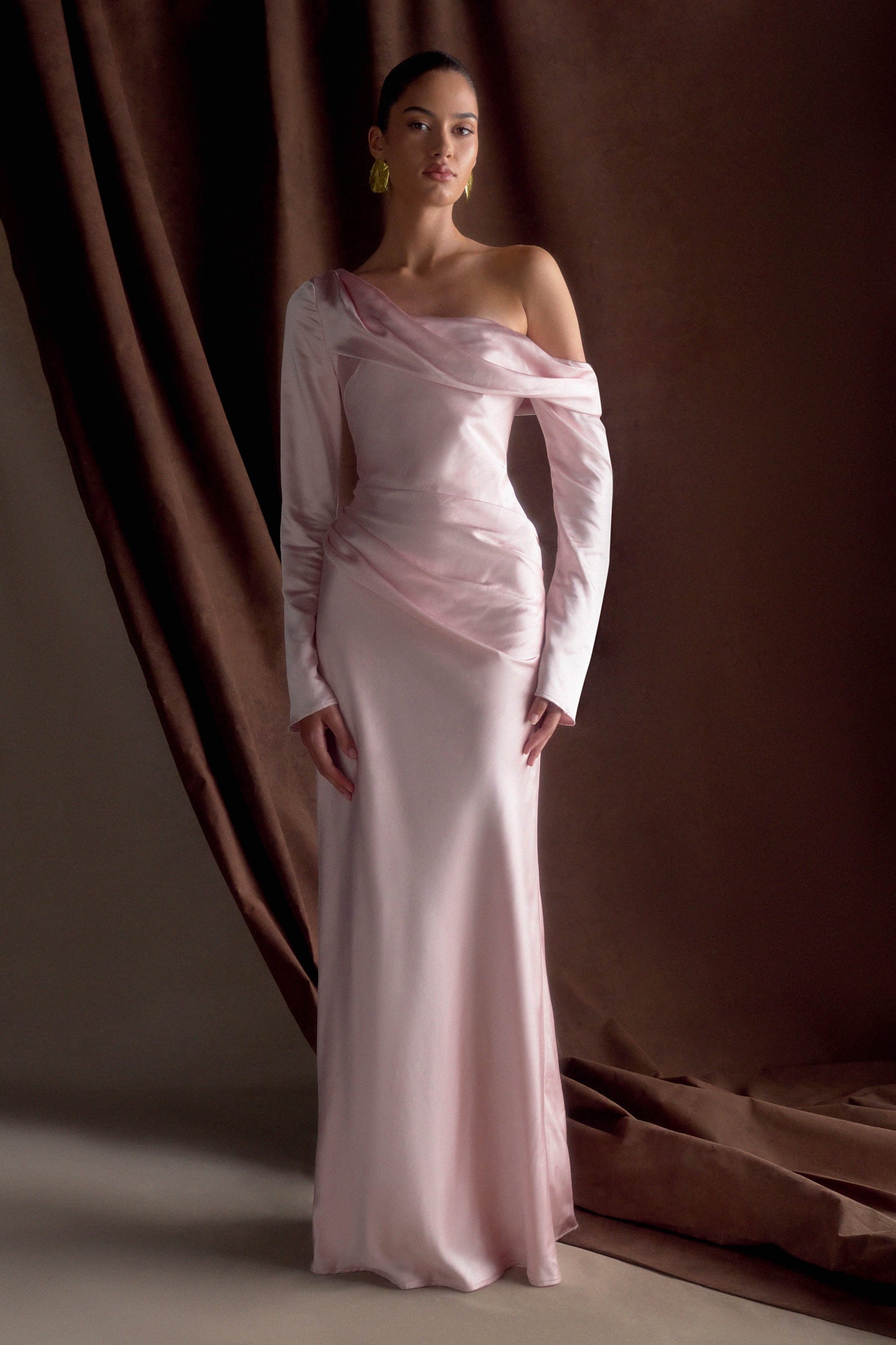 Iris Robe Maxi Satin à Manches Longues - Rose Poudré