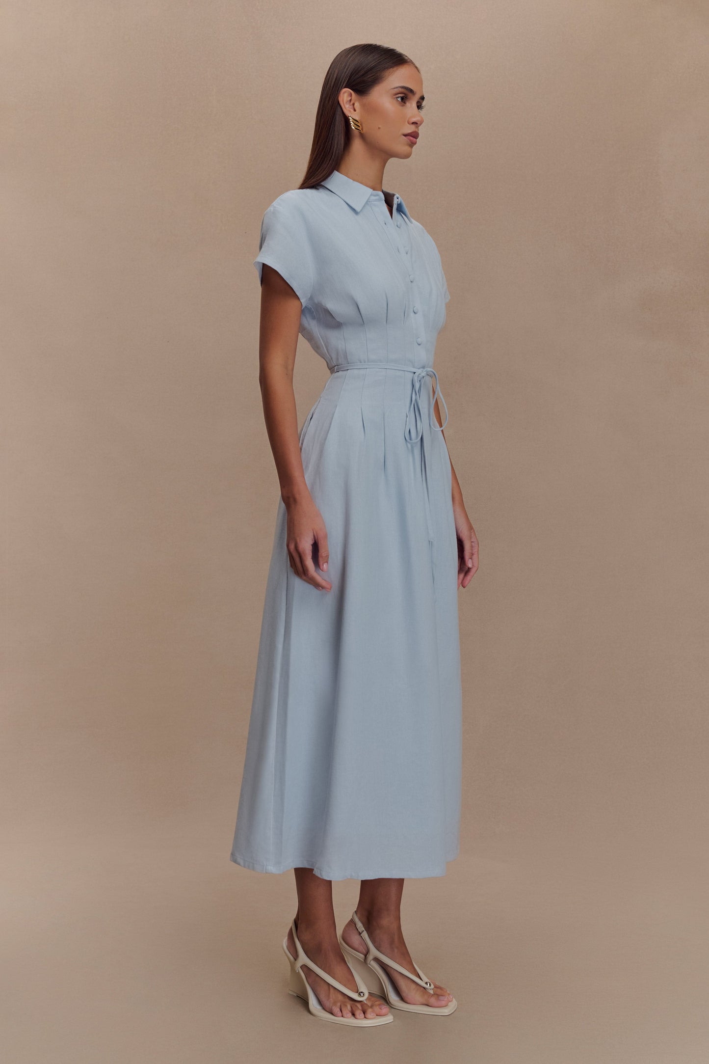 Robe midi en lin à boutons Aysha - Bleu bleuet