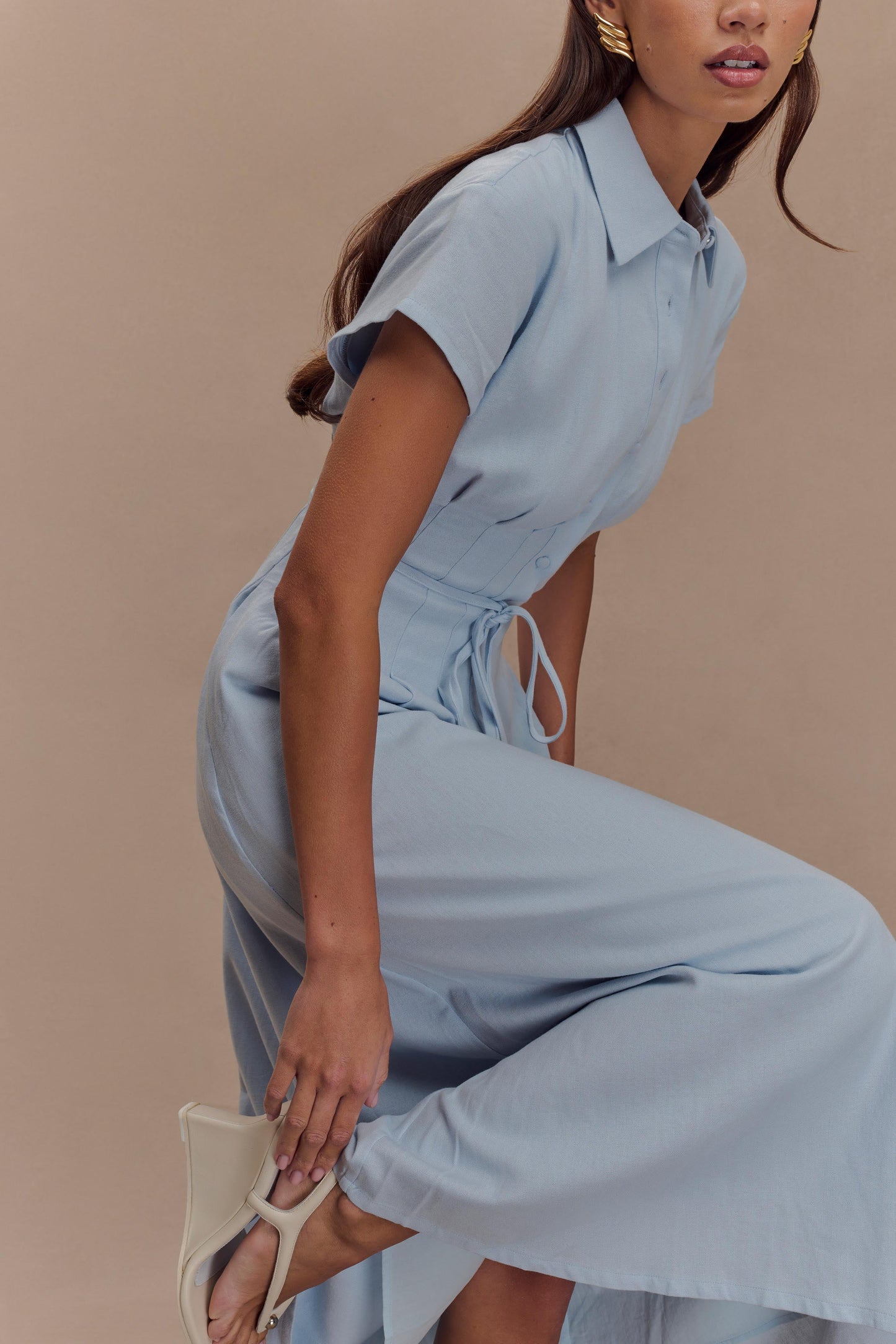 Robe midi en lin à boutons Aysha - Bleu bleuet
