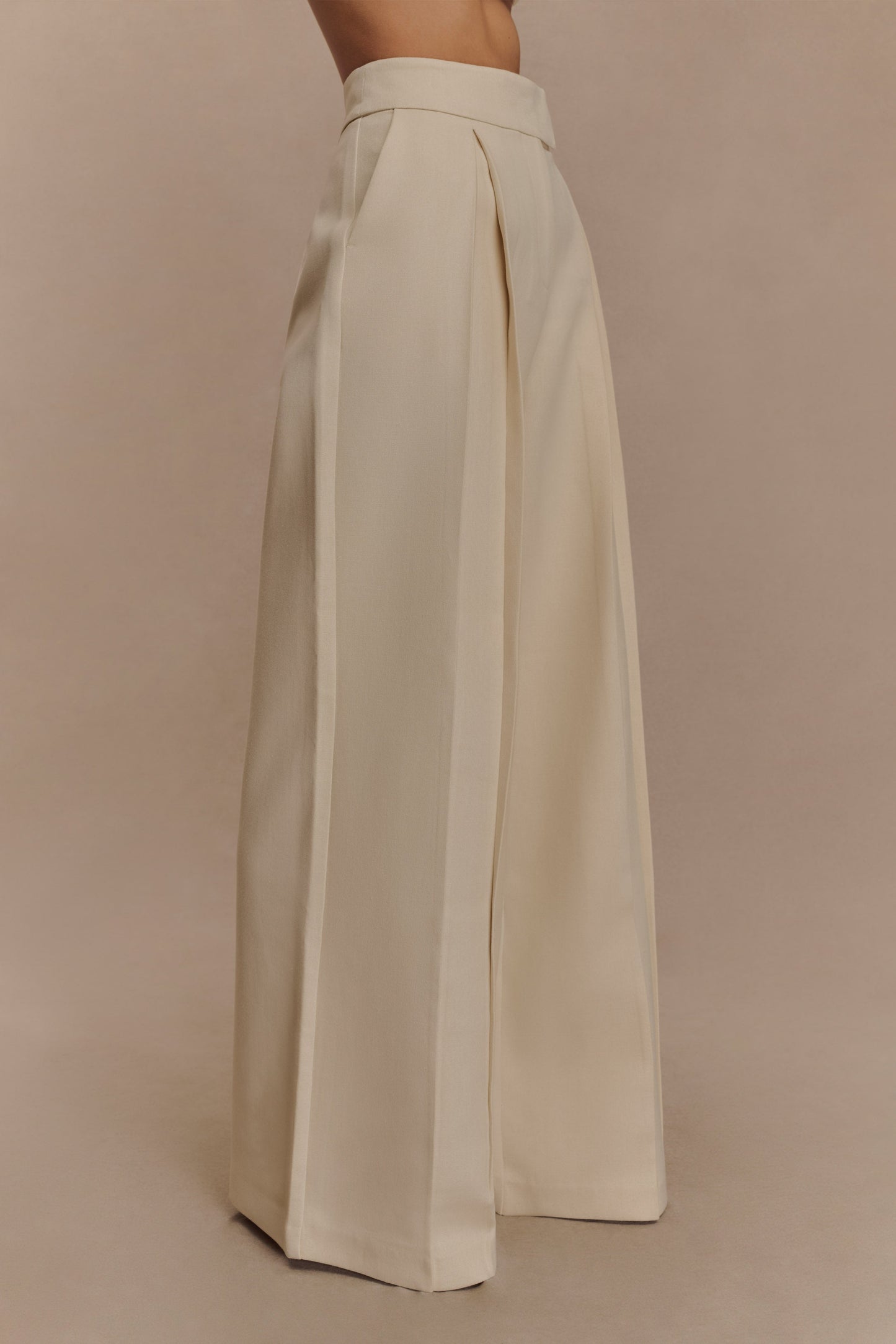 Pantalon en lin à jambes larges et taille mi-hauteur Raya - Beige naturel