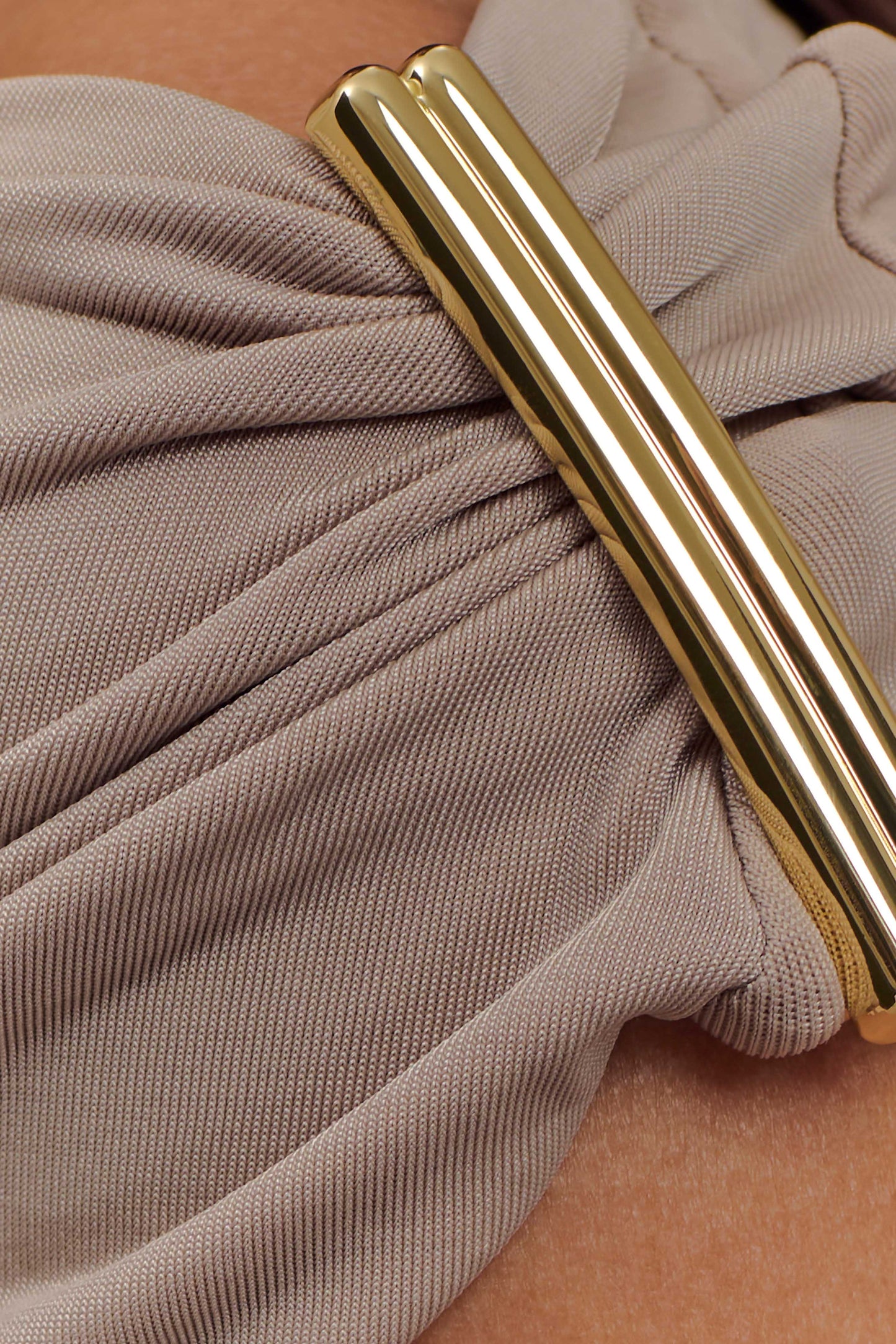 Top Kinsley Slinky avec accessoires - Taupe