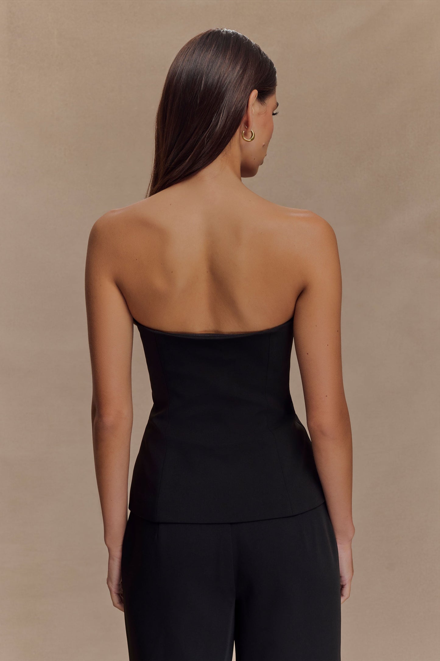 Lindie, haut de tailleur sans bretelles - Noir