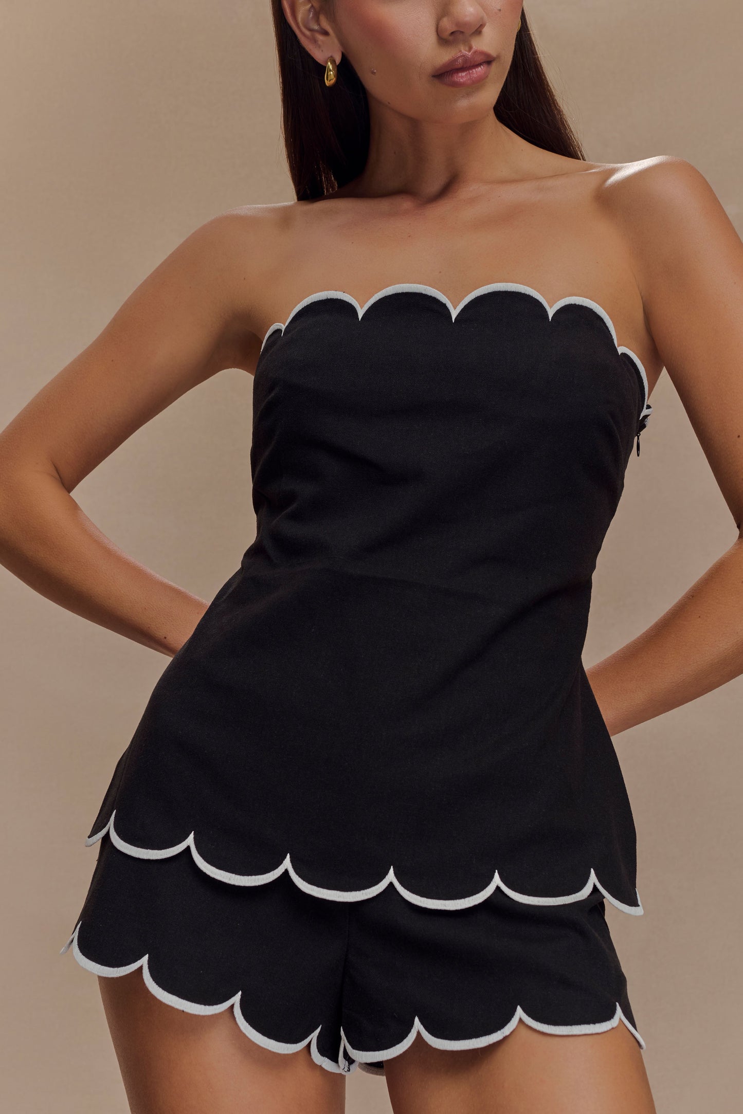 Top Judith sans bretelles à volants - Noir