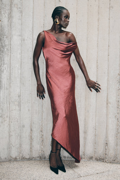 Robe Maxi Yvette à Bretelles avec Emmanchure Asymétrique - Cerise Brun