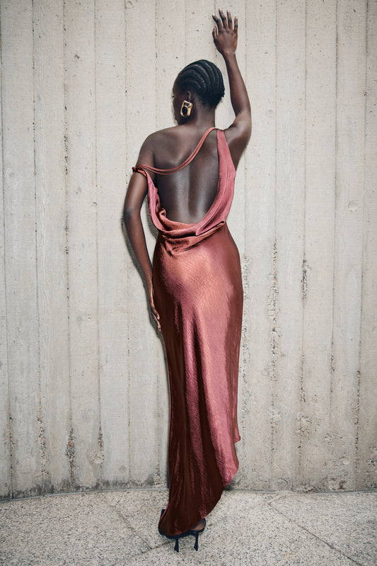 Robe Maxi Yvette à Bretelles avec Emmanchure Asymétrique - Cerise Brun