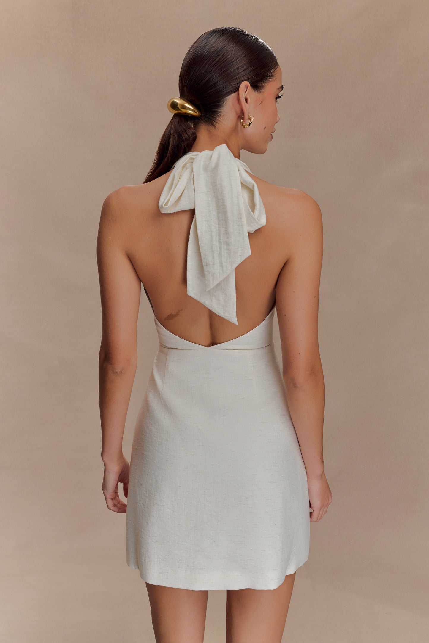 Anya Robe Mini en Lin avec Décolleté Halter - Marron Clair
