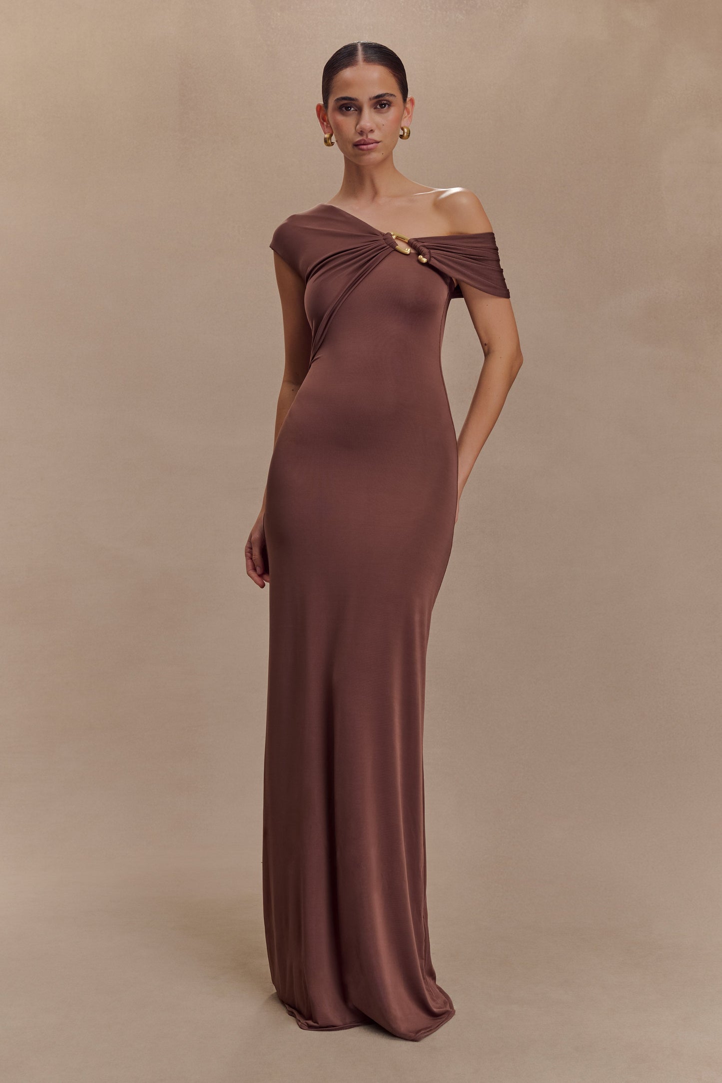 Robe Maxi Asymétrique et Étroite Ashford - Chocolat