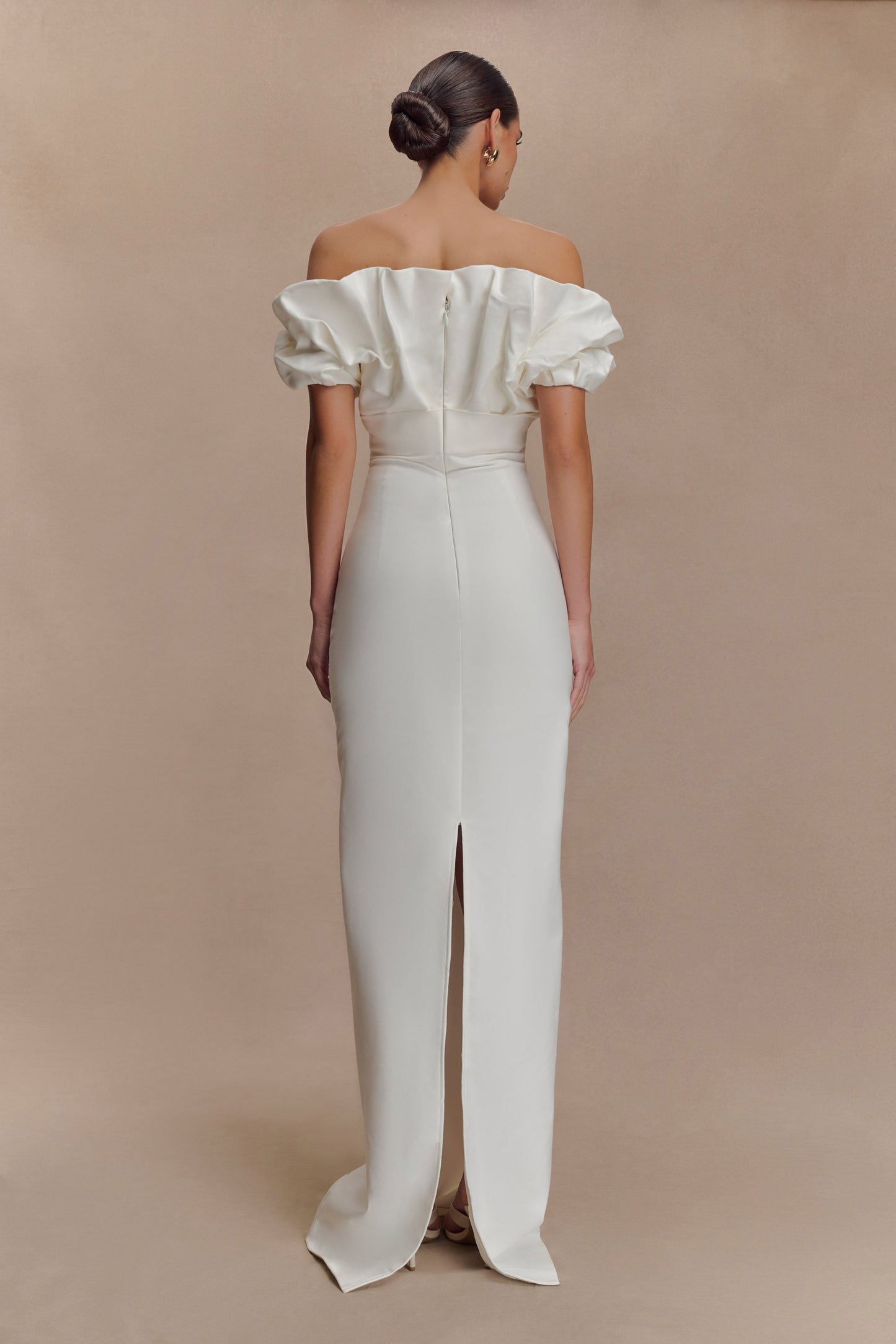 Robe Maxi Sculpturale Sariya - Blanche