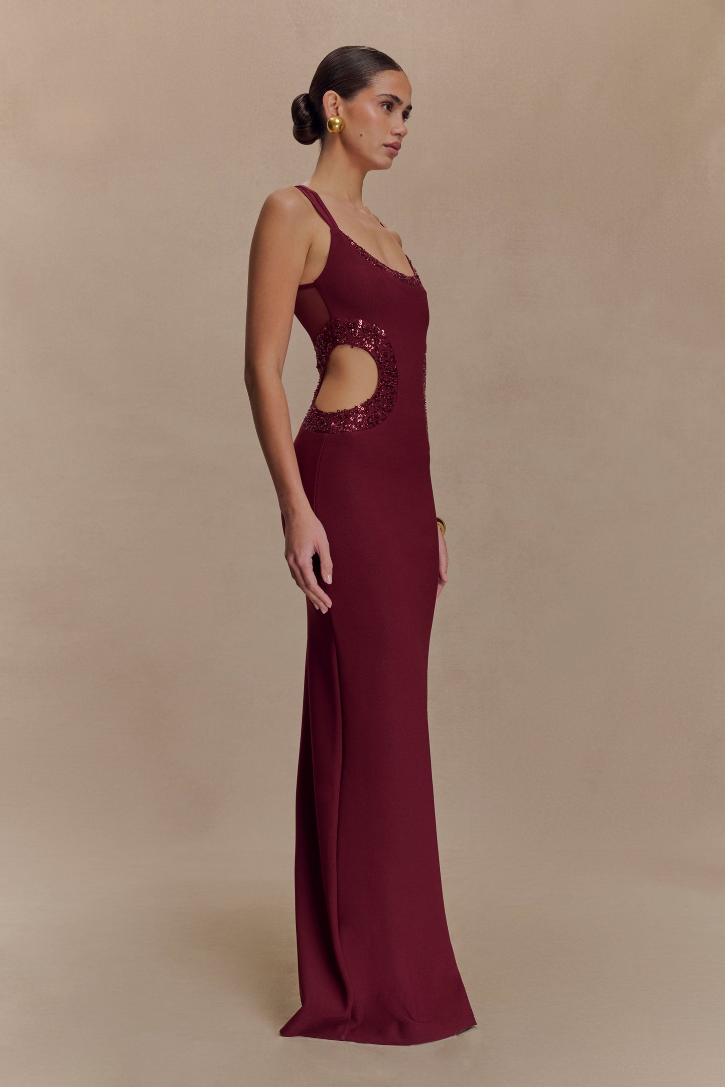 Robe Maxi en Crêpe Perlée Angelique - Vin Rouge