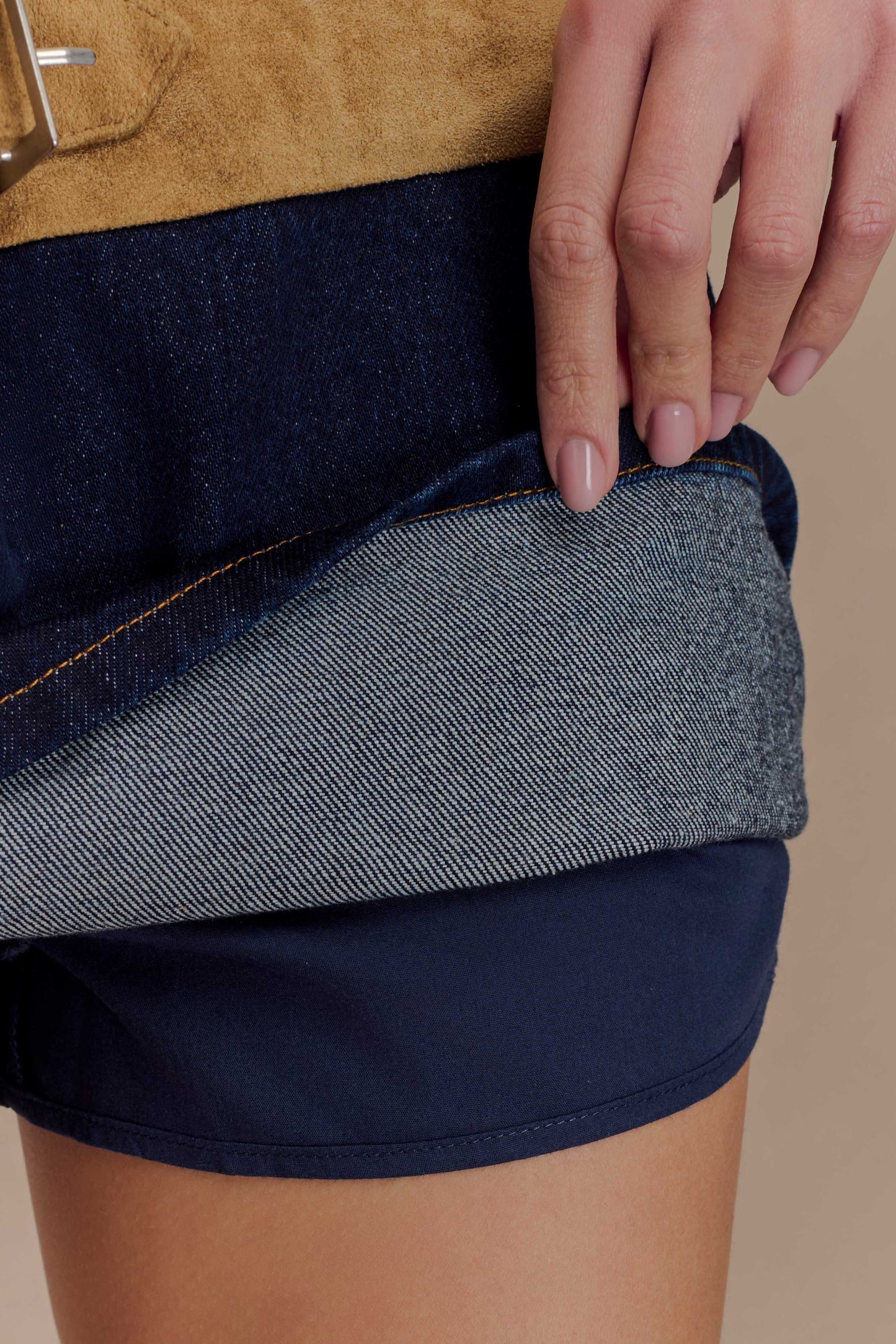 Jupe mini en jean à ceinture et effet daim de Miranda - Bleu indigo