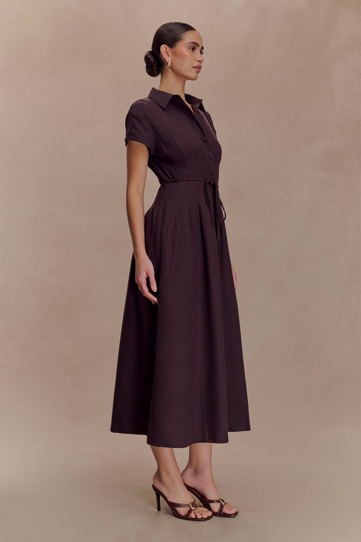 Robe midi en lin à boutons Aysha - Chocolat