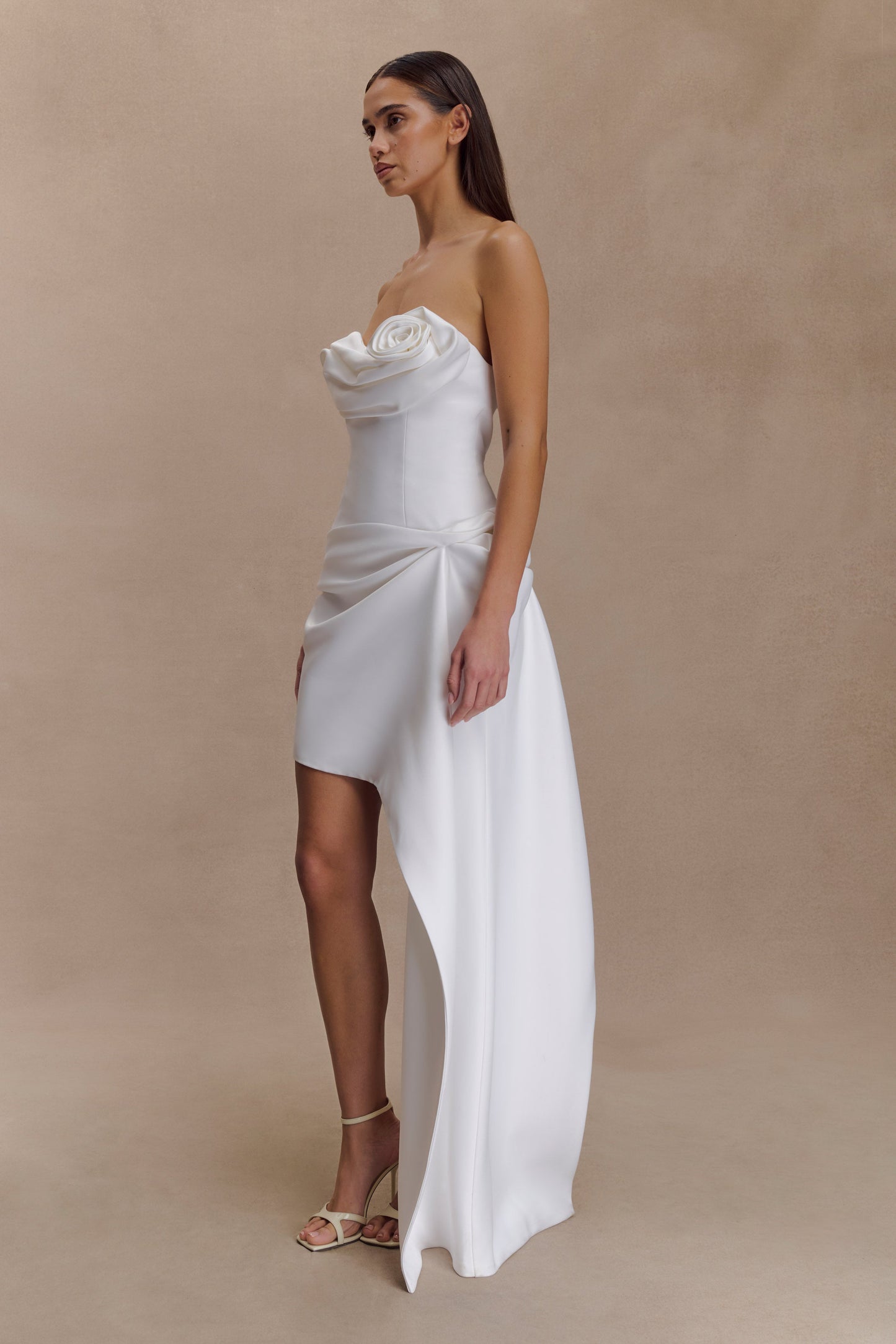 Evianna Robe Mini Gathered Sans Bretelles - Blanche