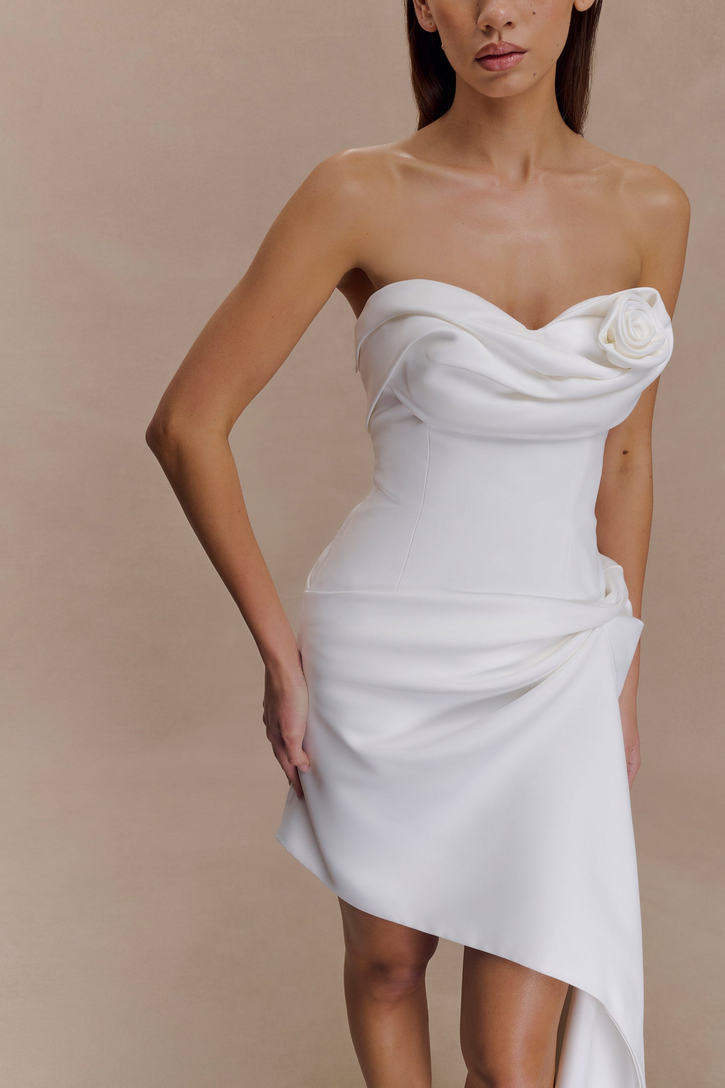 Evianna Robe Mini Gathered Sans Bretelles - Blanche