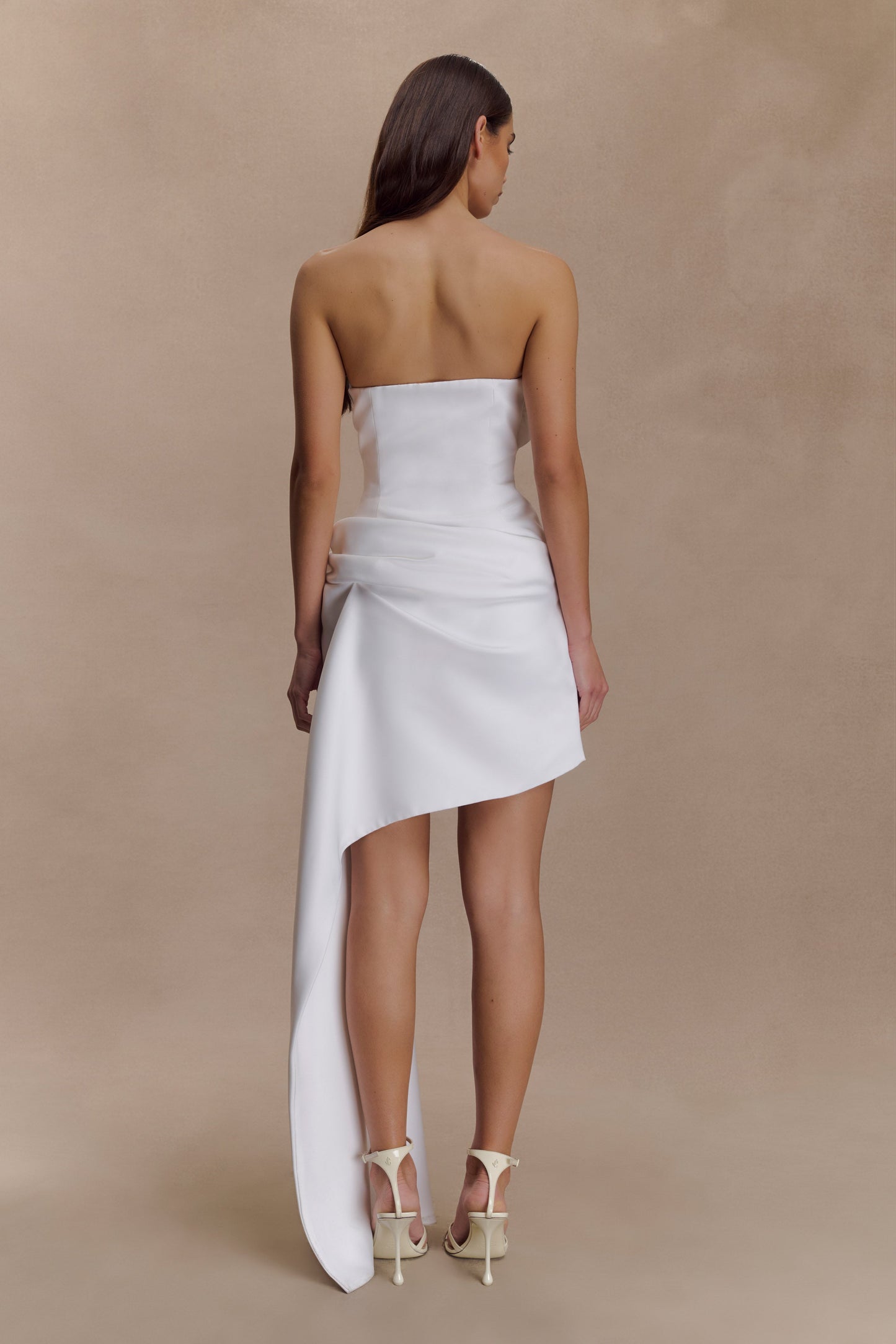 Evianna Robe Mini Gathered Sans Bretelles - Blanche