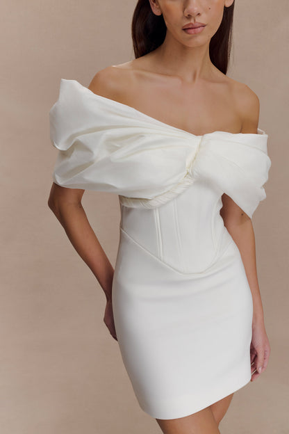 Mini-robe en crêpe à épaules dénudées Aphrodite - Ivoire