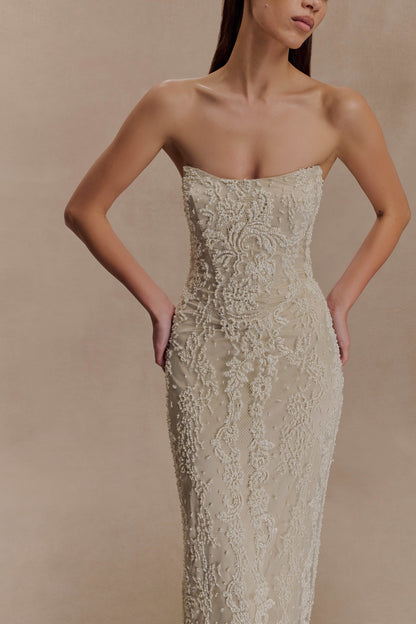 Robe Maxi Eva en Dentelle et Perles Brodées à la Main - Blanche