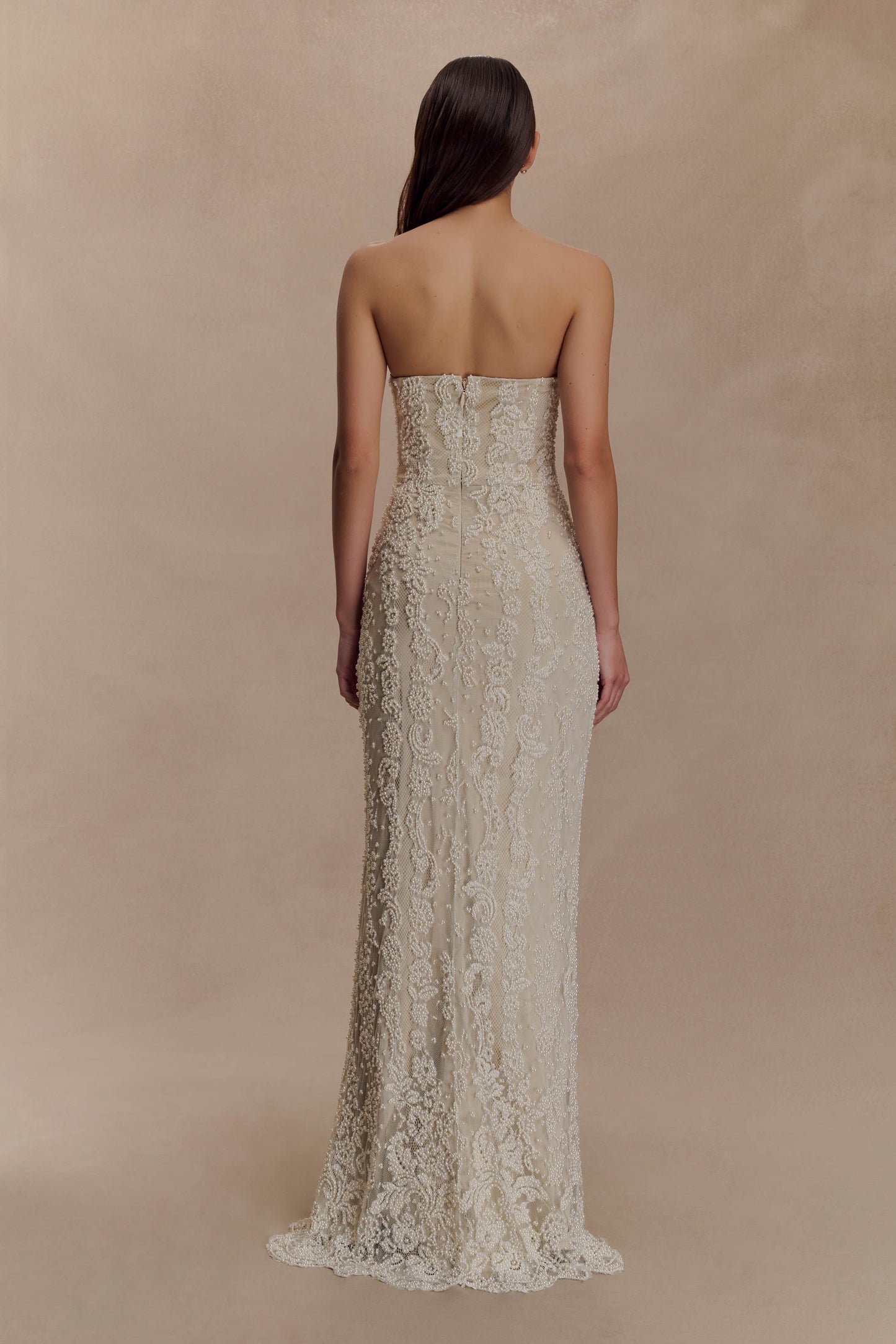 Robe Maxi Eva en Dentelle et Perles Brodées à la Main - Blanche