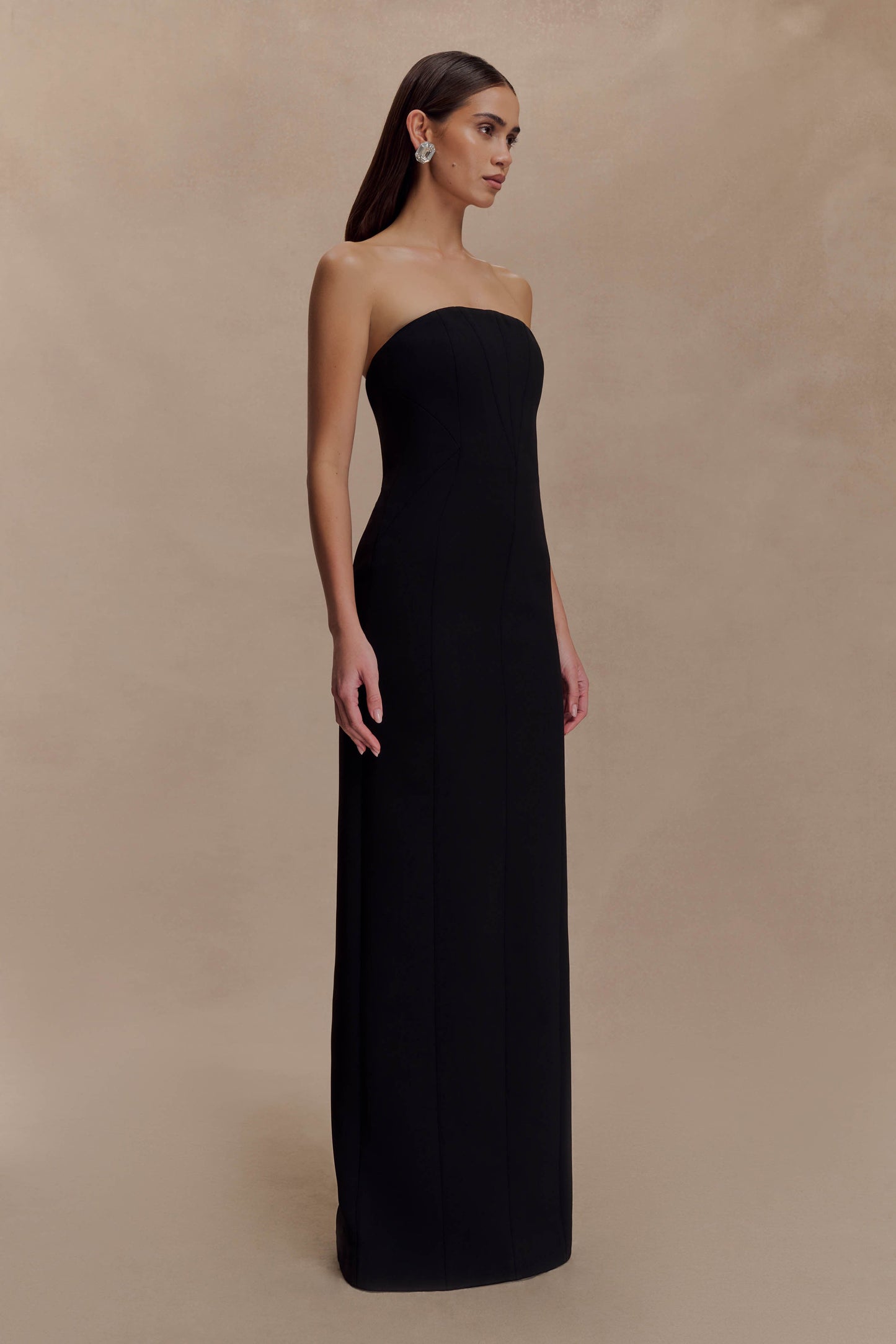 Robe longue Kalila en crêpe sans bretelles - Noire