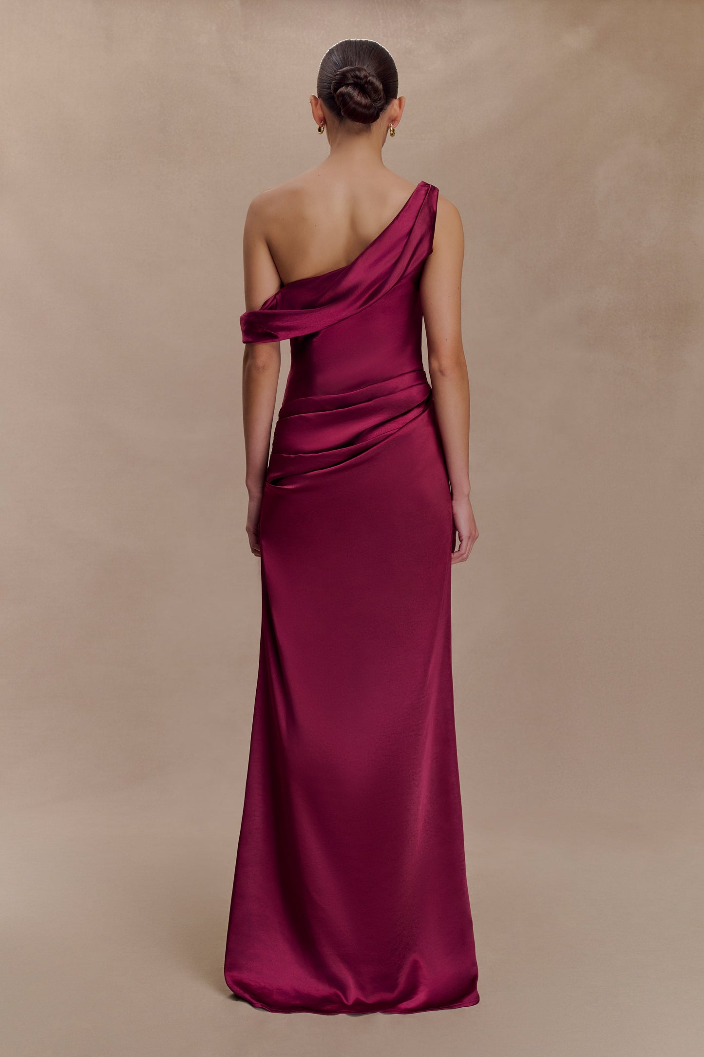 Robe Maxi en Satin Dalia à Manches Décolletées - Brun-Rouge