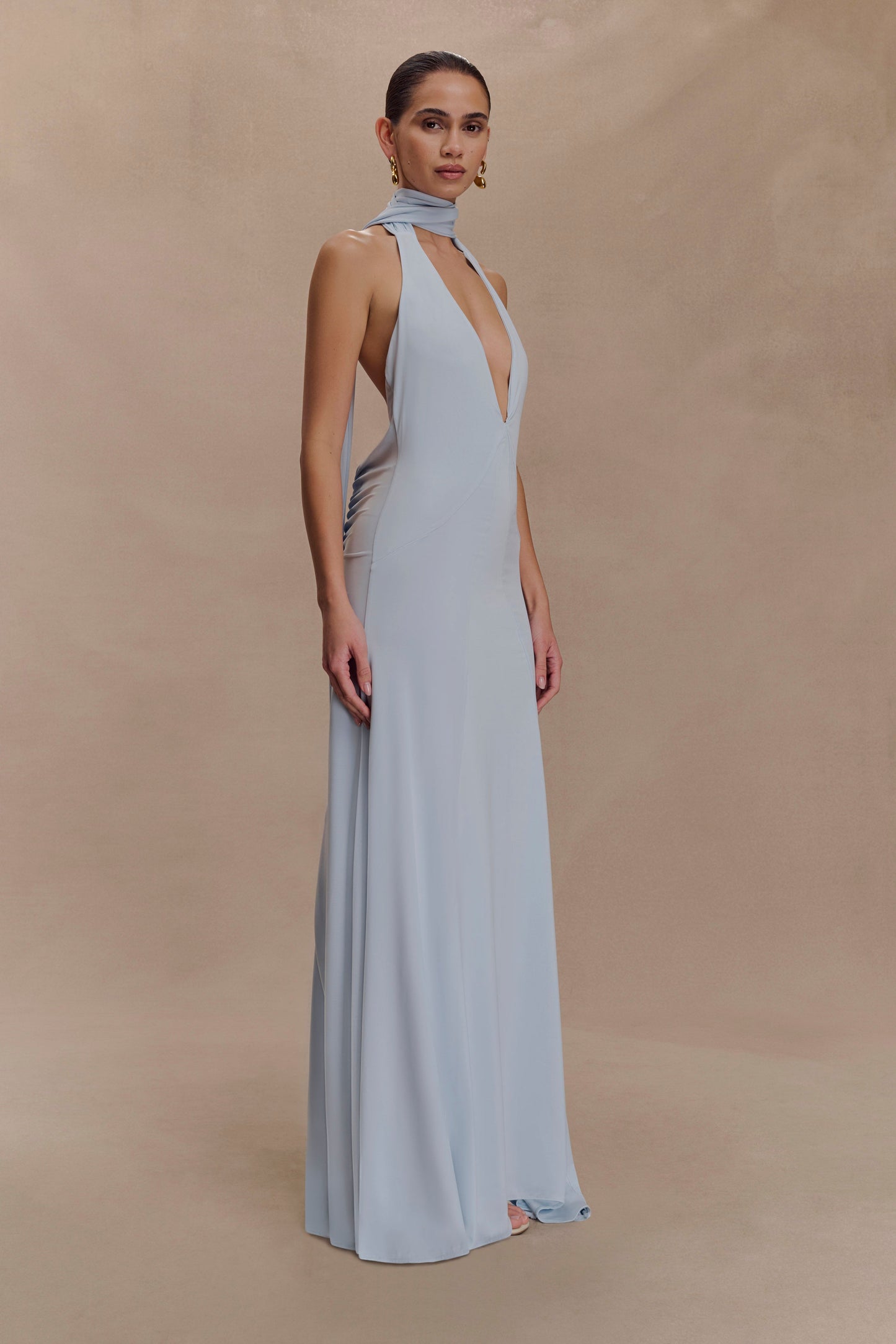 Juliette Robe Maxi Étroite avec Écharpe - Bleu Clair