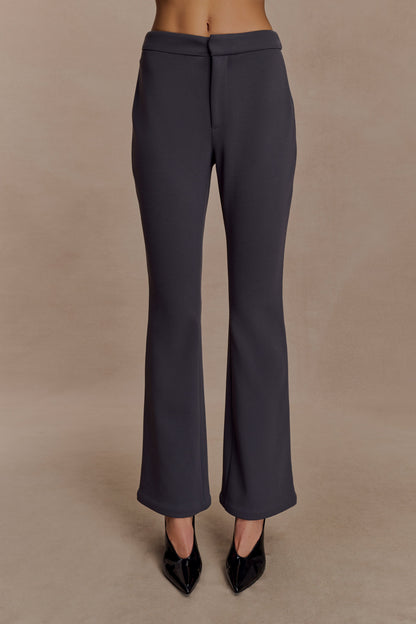 Pantalon Marion, coupe ajustée et évasée - Gris anthracite