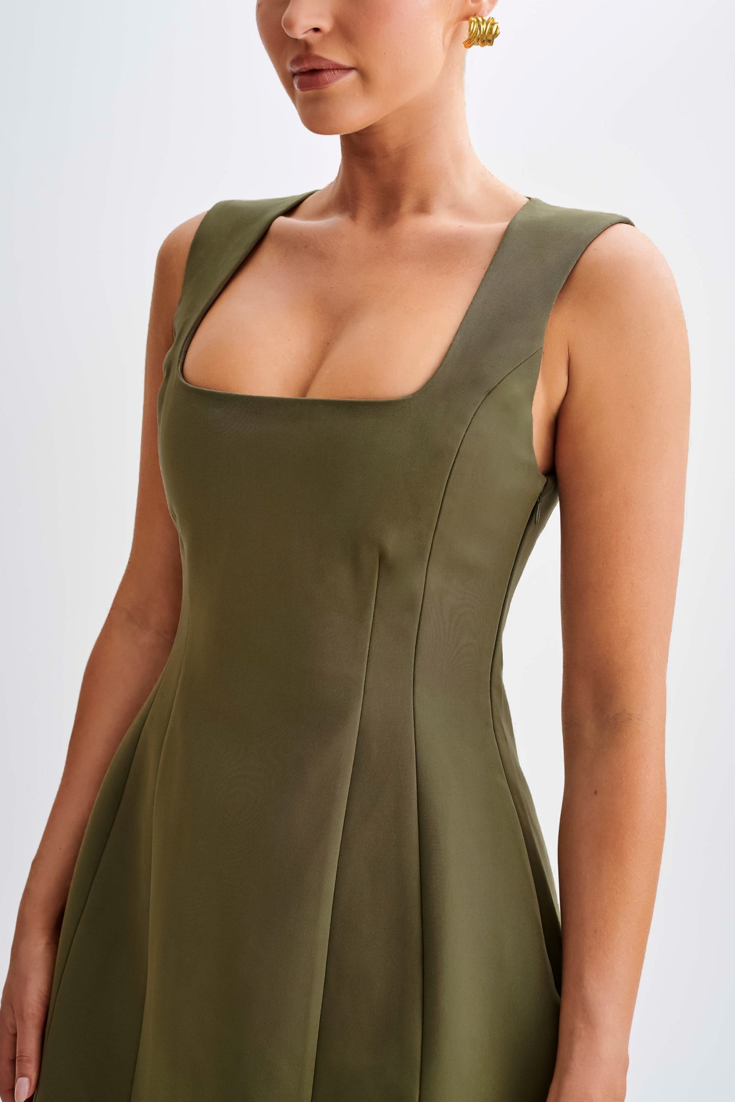 Mini-robe Lysandre en crêpe - Vert olive militaire