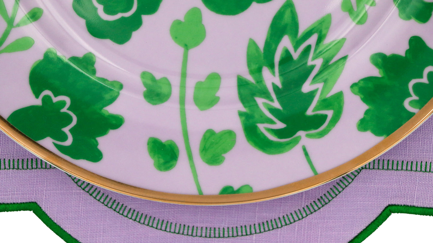 Assiette plate en porcelaine Bernadette Leaf lilas et verte avec bord doré peint à la main (lot de 4)