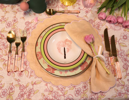 Serviettes en lin crème au beurre Blush, broderie et bordure rose poudré (lot de 4)