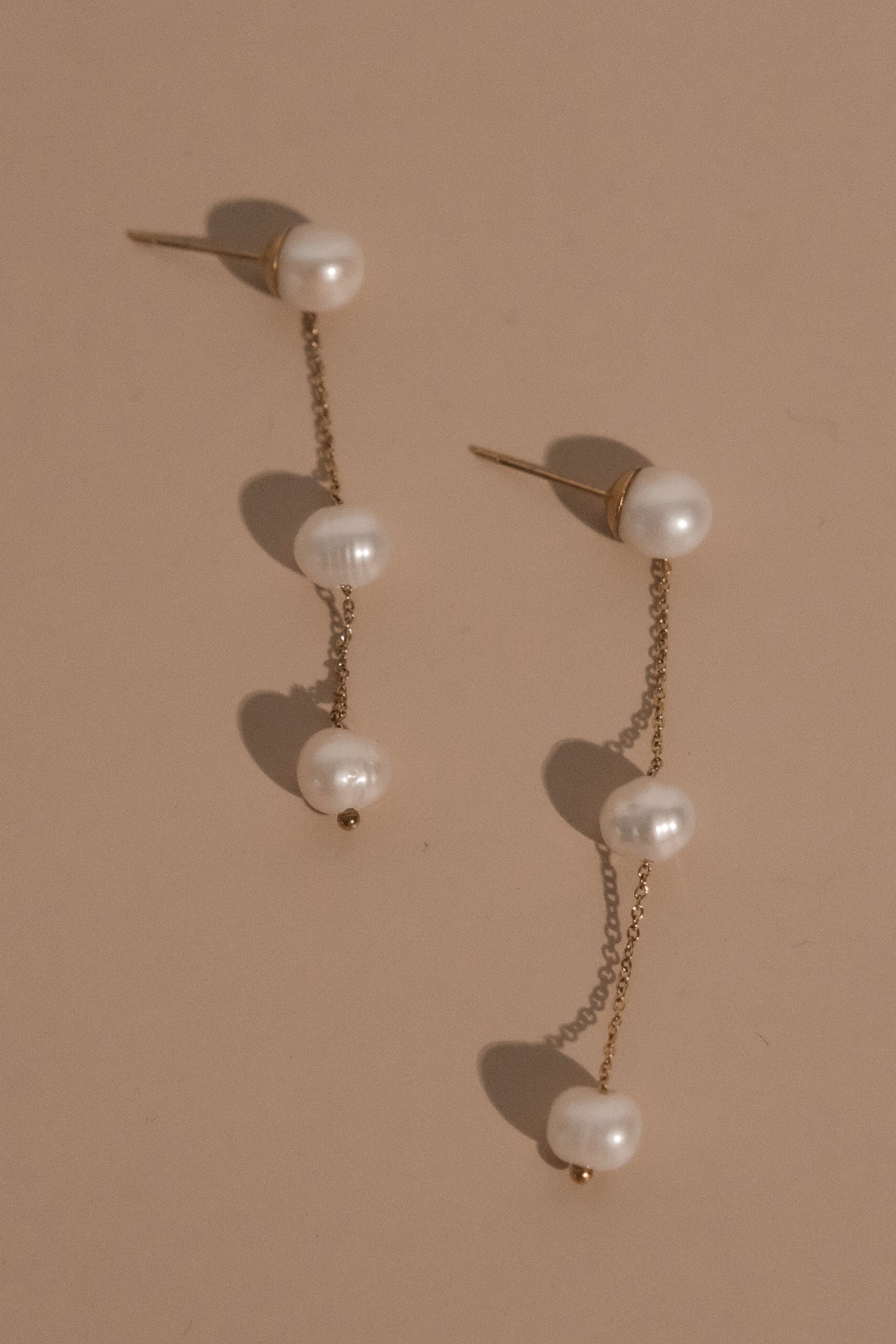 Boucles d'oreilles pendantes en perles d'eau douce Bodhi - Perle