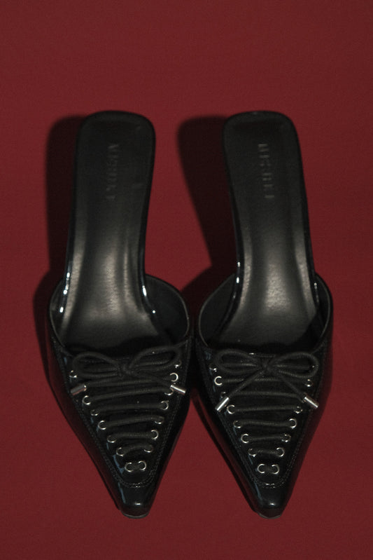 Joanne - Chaussures à talons à lacets en cuir verni - Noir