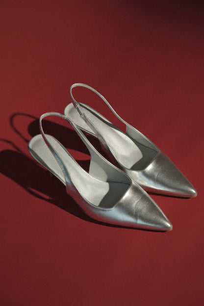 Dasha - Chaussures à talons compensés à bout ouvert en cuir verni - Argent