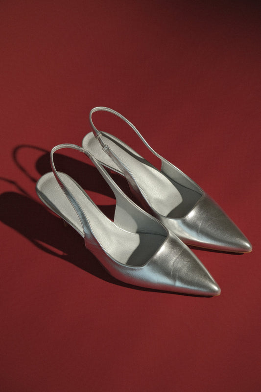 Dasha - Chaussures à talons compensés à bout ouvert en cuir verni - Argent