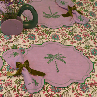 Serviettes en lin Mirage Jeweled Lilas avec broderie et bordure vertes (lot de 4)