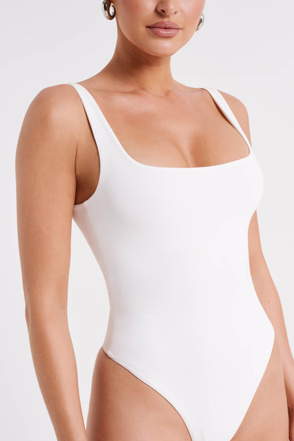 Bodysuit Charlie en nylon recyclé avec col rond - Blanc